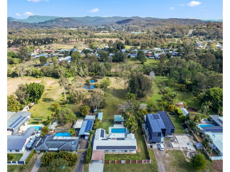 19 Daffodil Street, Tallebudgera QLD 4228