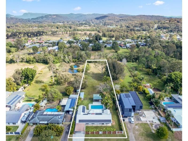 19 Daffodil Street, Tallebudgera QLD 4228