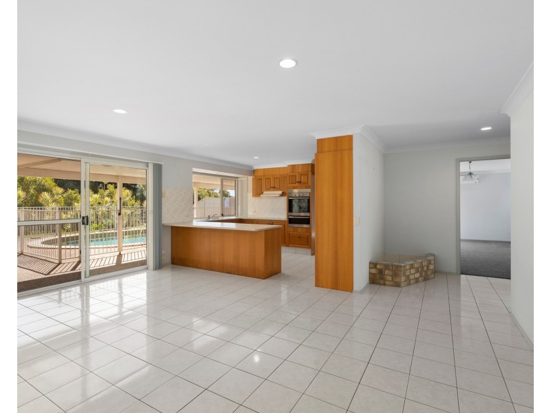 264 Nineteenth Avenue, Elanora QLD 4221