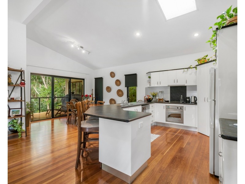 10 Acmena Ct, Elanora QLD 4221