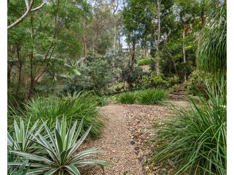 10 Acmena Ct, Elanora QLD 4221