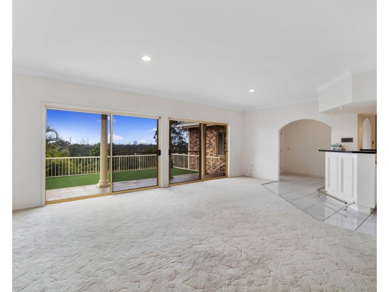 11 Ryfield Road, Carrara QLD 4211