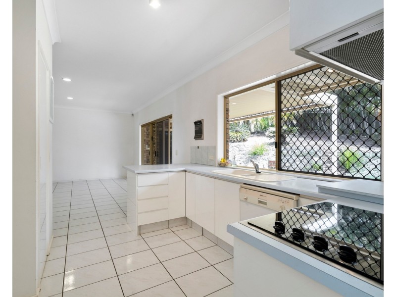 11 Ryfield Road, Carrara QLD 4211
