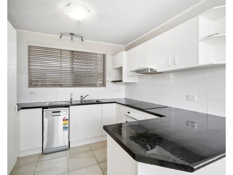1/12 Twenty Seventh Avenue, Palm Beach QLD 4221