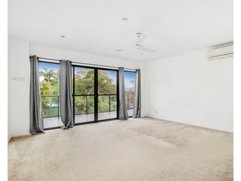 2/10 Guineas Creek Road, Currumbin Waters QLD 4223