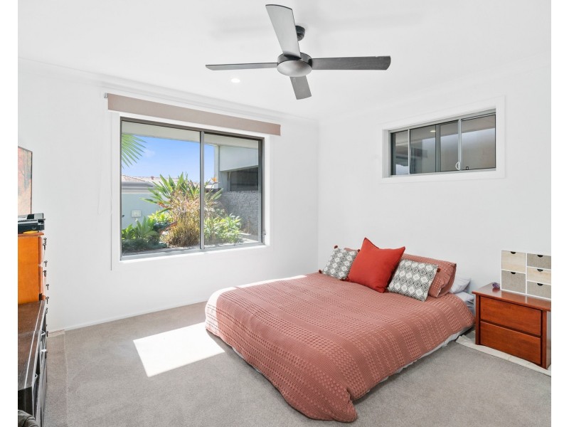 42 Dogwood Drive, Palm Beach QLD 4221