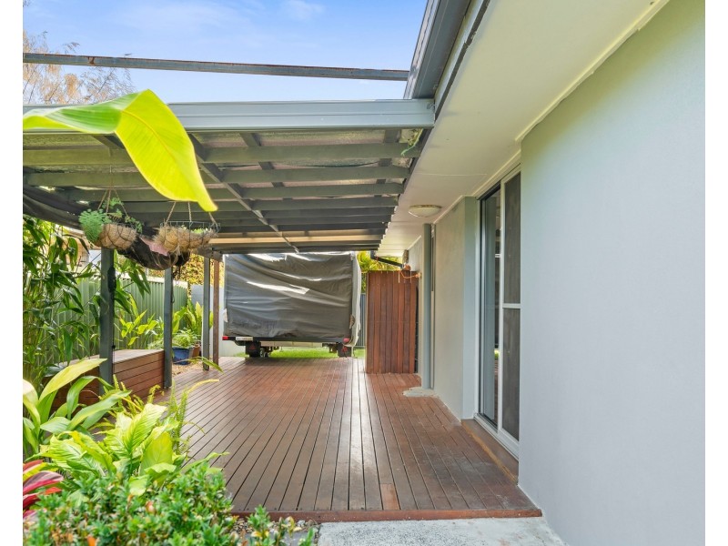 42 Dogwood Drive, Palm Beach QLD 4221