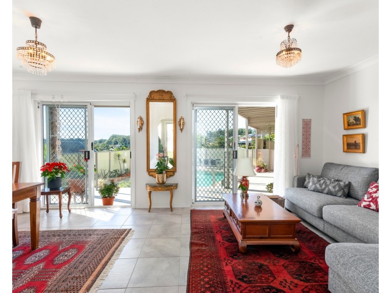 17 Sellin Place, Currumbin Waters QLD 4223