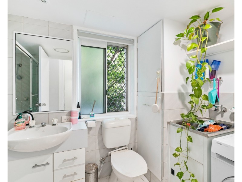 5/36 – 40 Monaco Street, Surfers Paradise QLD 4217