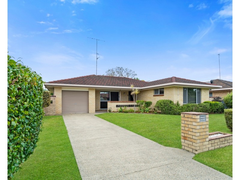 9 Sycamore Place, Palm Beach QLD 4221