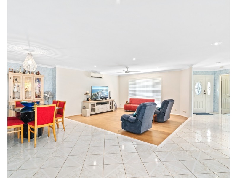 43 Saffron Street, Elanora QLD 4221