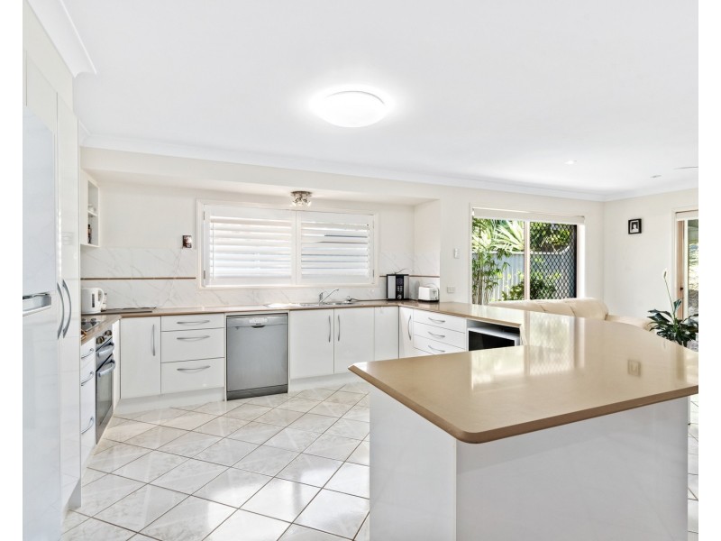 43 Saffron Street, Elanora QLD 4221