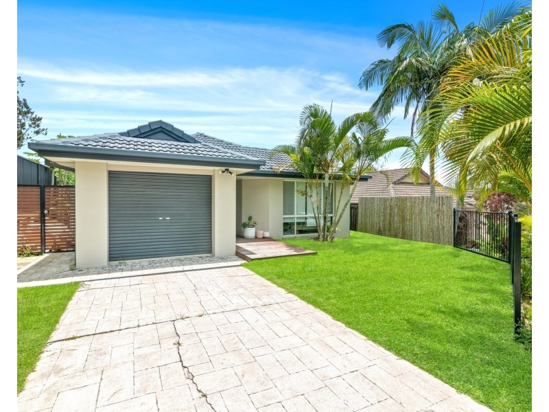 15 Banksiadale Close, Elanora QLD 4221