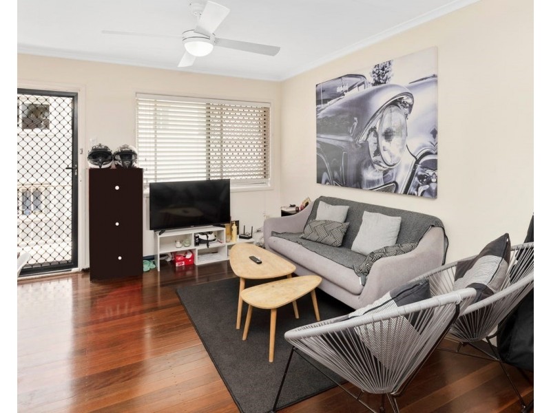 4/23 Darrambal Street, Surfers Paradise QLD 4217