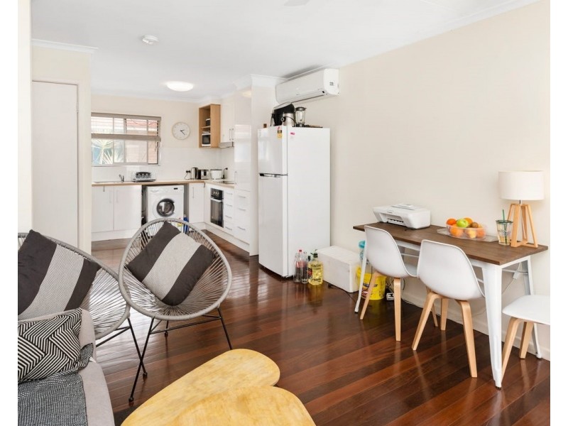 4/23 Darrambal Street, Surfers Paradise QLD 4217