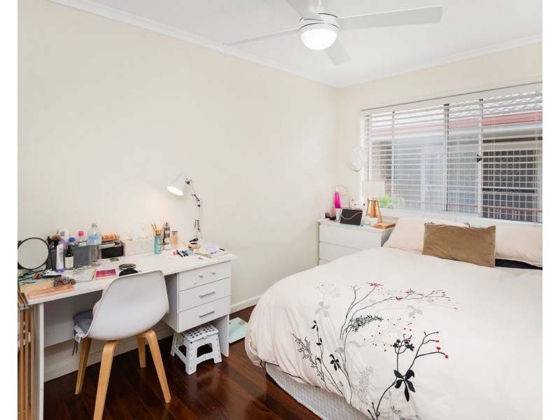 4/23 Darrambal Street, Surfers Paradise QLD 4217