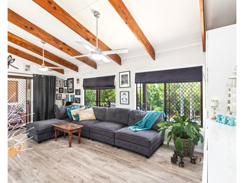 7 Nollamara Drive, Elanora QLD 4221