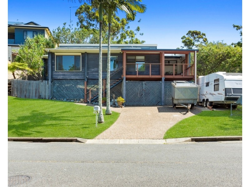 7 Nollamara Drive, Elanora QLD 4221