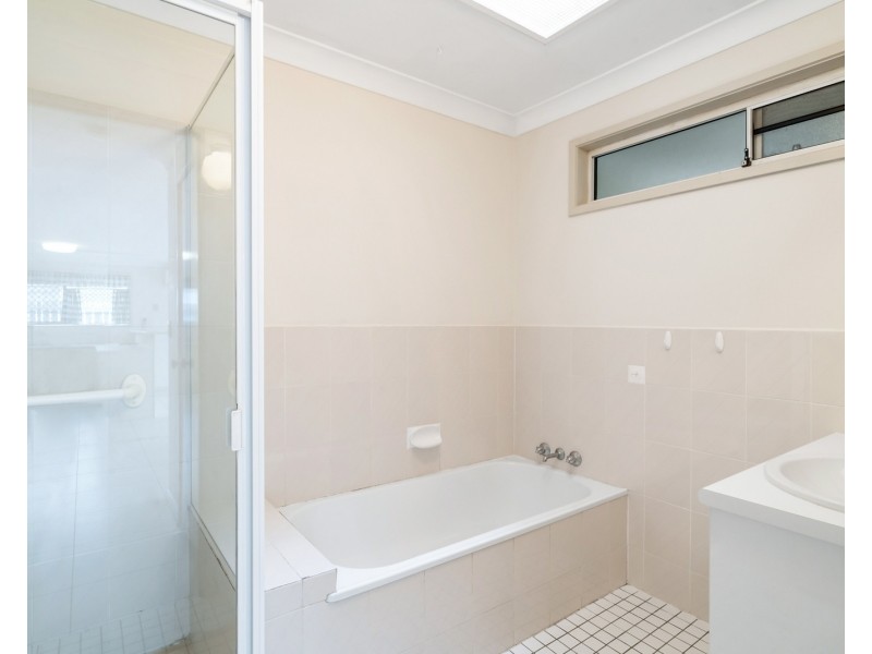 2/4 Itong Place, Currumbin Waters QLD 4223