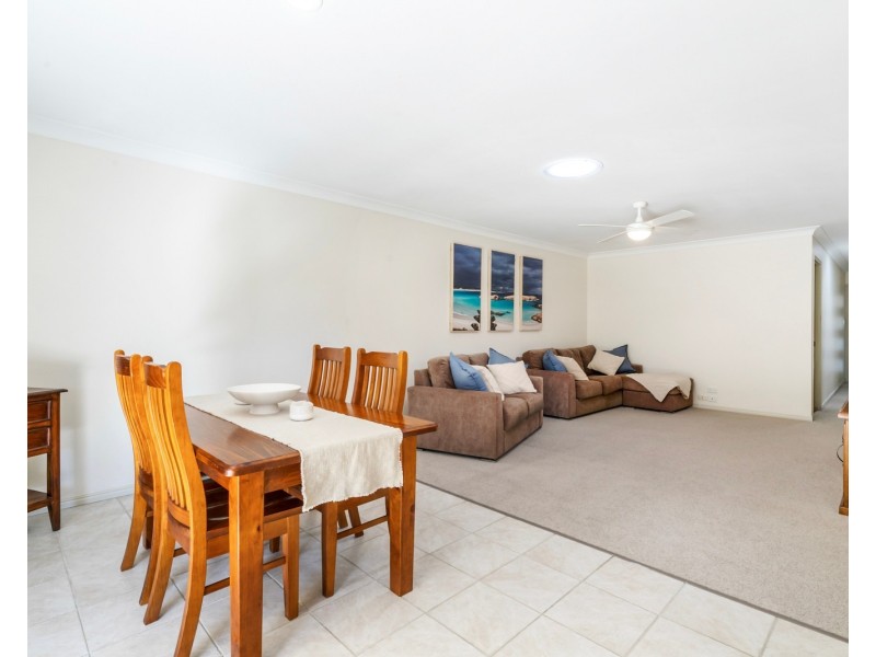 1/4 Natasha Ct, Currumbin Waters QLD 4223