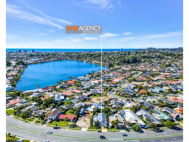 225 Nineteenth Avenue, Elanora QLD 4221