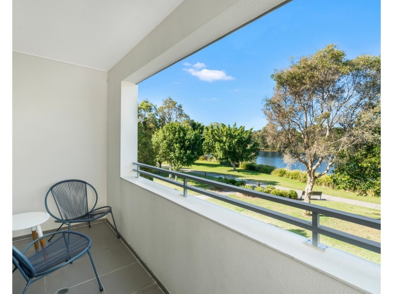 9/2 Inland Drive, Tugun QLD 4224