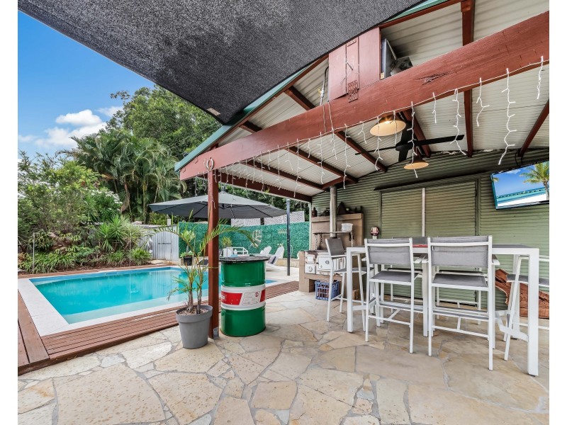 8 Drumfish Drive, Currumbin Waters QLD 4223