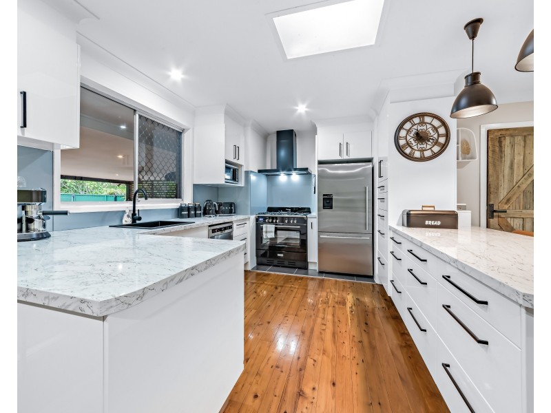 8 Drumfish Drive, Currumbin Waters QLD 4223