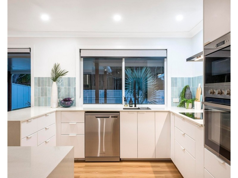 204 Tallebudgera Drive, Palm Beach QLD 4221
