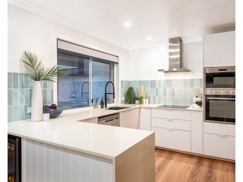 204 Tallebudgera Drive, Palm Beach QLD 4221