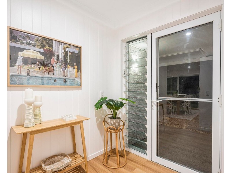 204 Tallebudgera Drive, Palm Beach QLD 4221