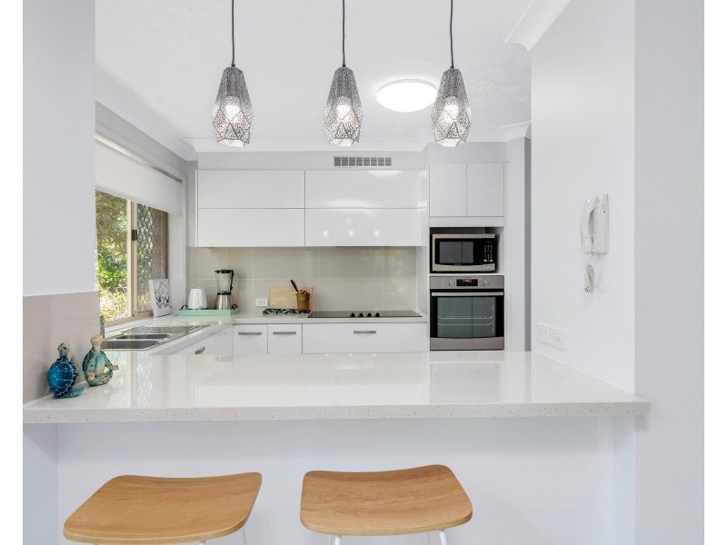 2/1251 Gold Coast Highway, Palm Beach QLD 4221