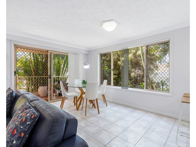 2/1251 Gold Coast Highway, Palm Beach QLD 4221