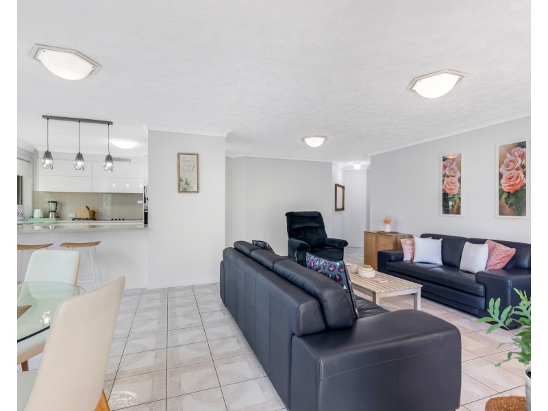 2/1251 Gold Coast Highway, Palm Beach QLD 4221