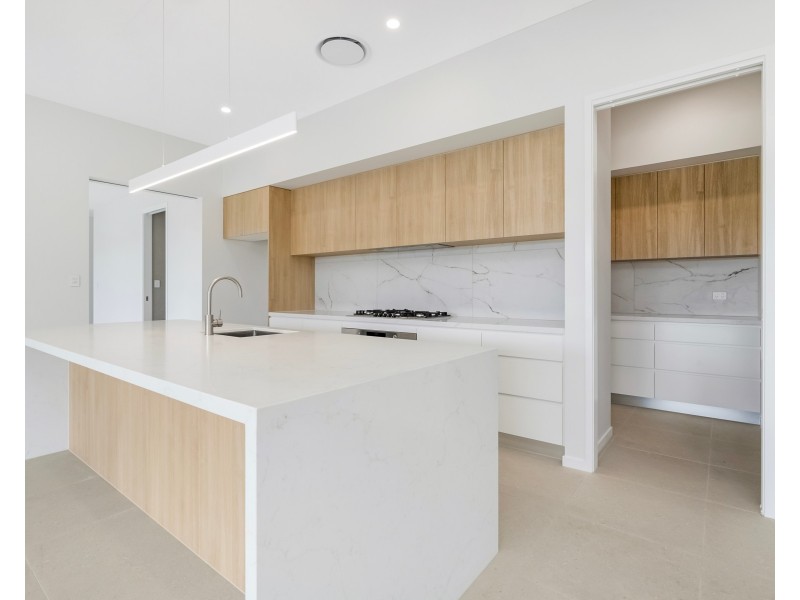 70 Whiptail Place, Nerang QLD 4211