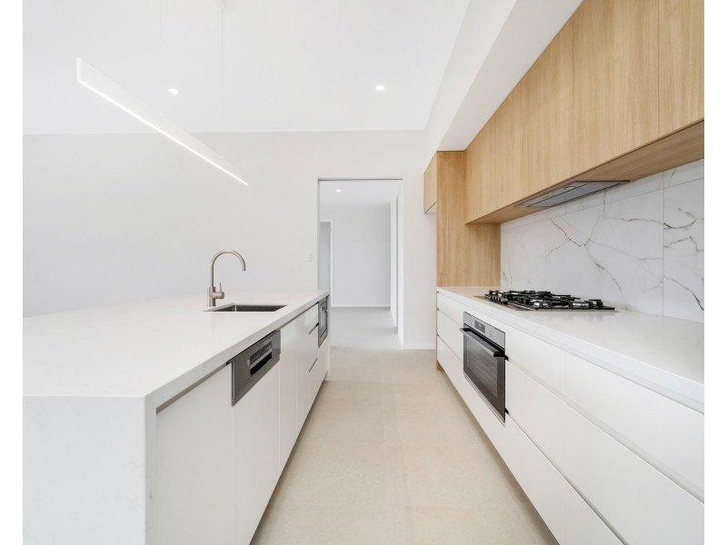 70 Whiptail Place, Nerang QLD 4211