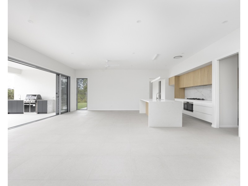70 Whiptail Place, Nerang QLD 4211