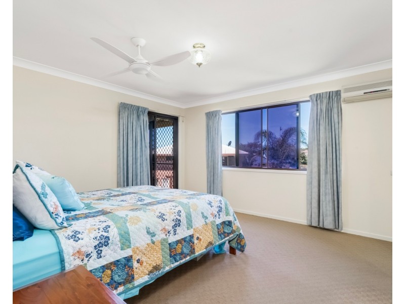 4 Taproot Place, Elanora QLD 4221
