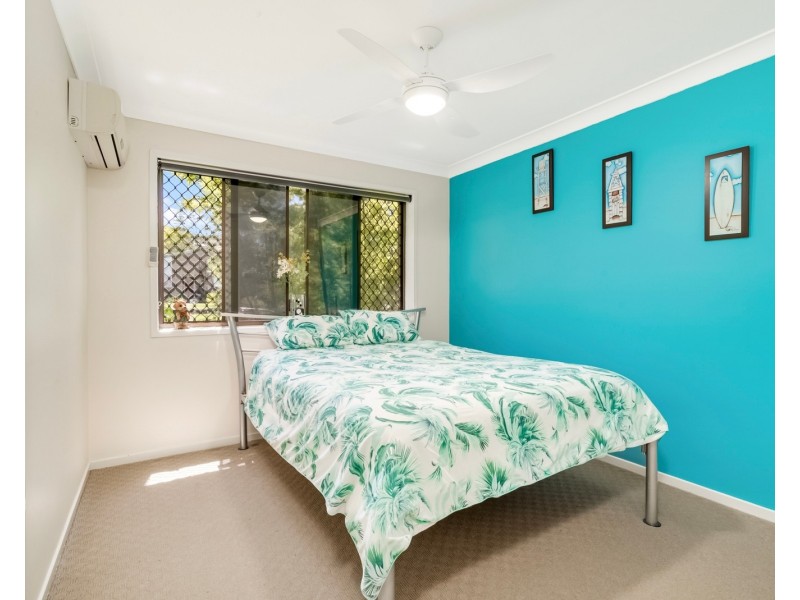 4 Taproot Place, Elanora QLD 4221