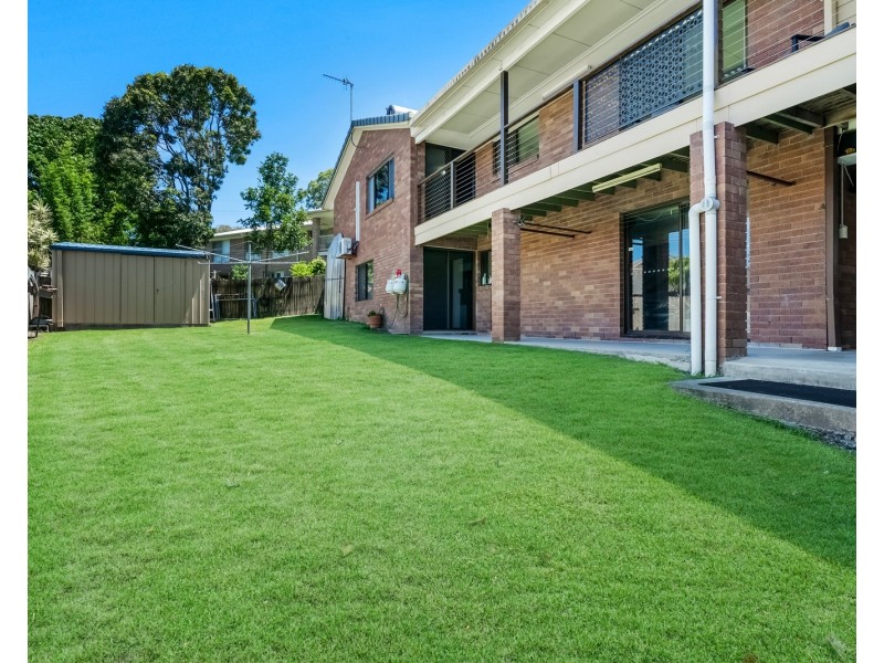 4 Taproot Place, Elanora QLD 4221