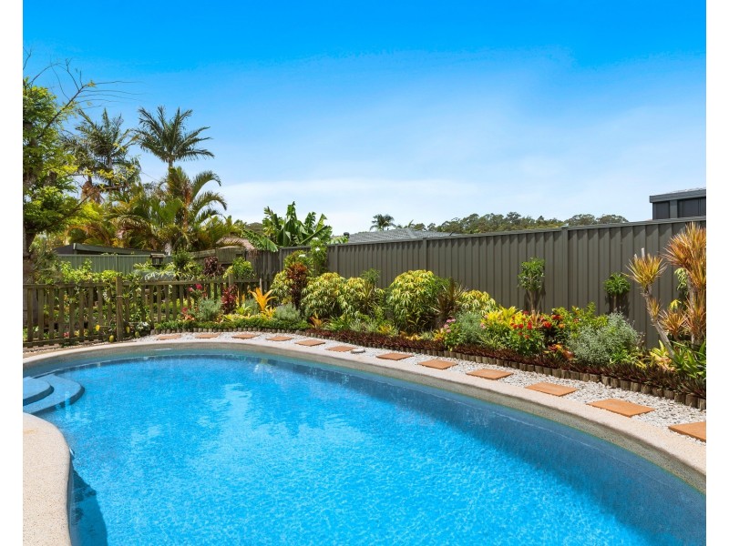 33 Cannon Drive, Currumbin Waters QLD 4223