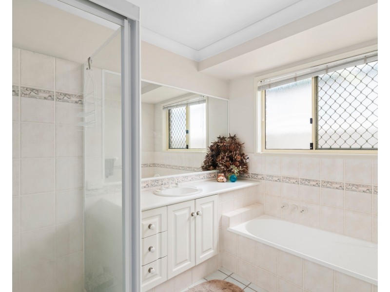 33 Cannon Drive, Currumbin Waters QLD 4223