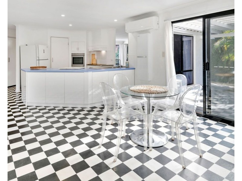 25 Buliti Street, Hope Island QLD 4212