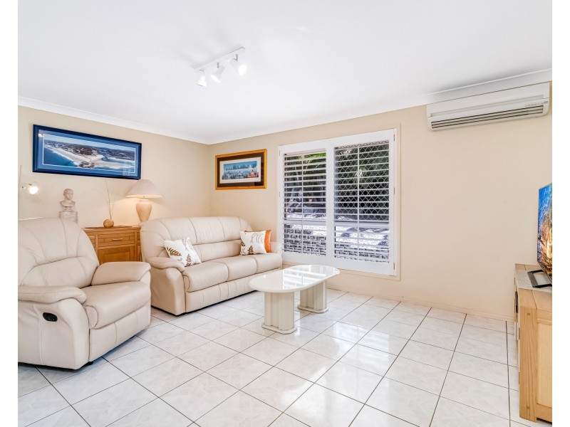 37 Wilkinson Crescent, Currumbin Waters QLD 4223