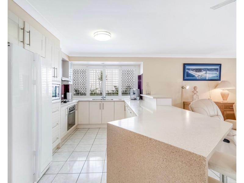 37 Wilkinson Crescent, Currumbin Waters QLD 4223