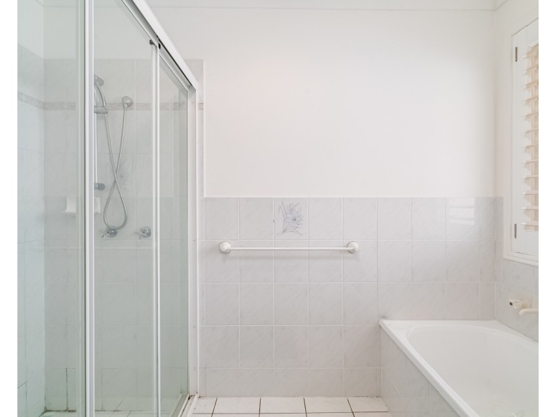 37 Wilkinson Crescent, Currumbin Waters QLD 4223