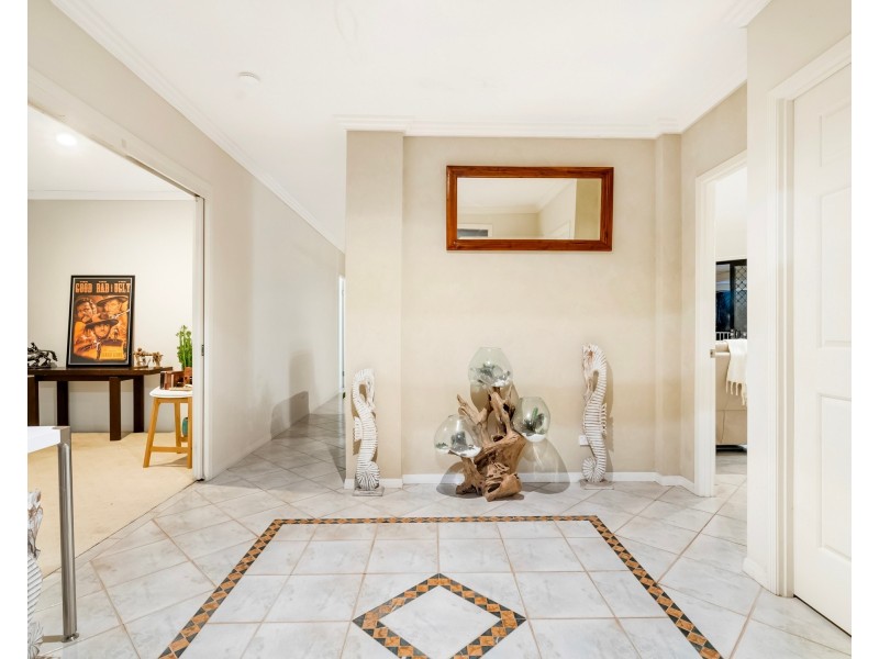 8 Exton Place, Mudgeeraba QLD 4213