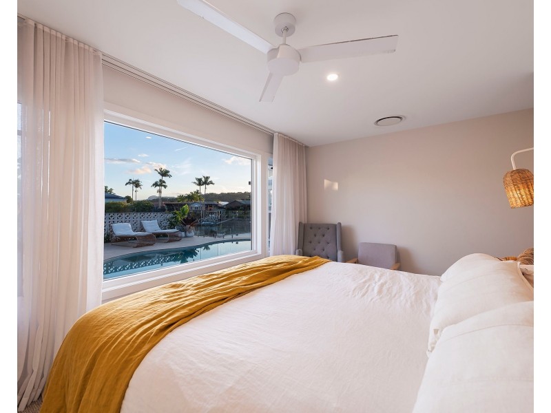 4 Bradshaw Drive, Currumbin Waters QLD 4223