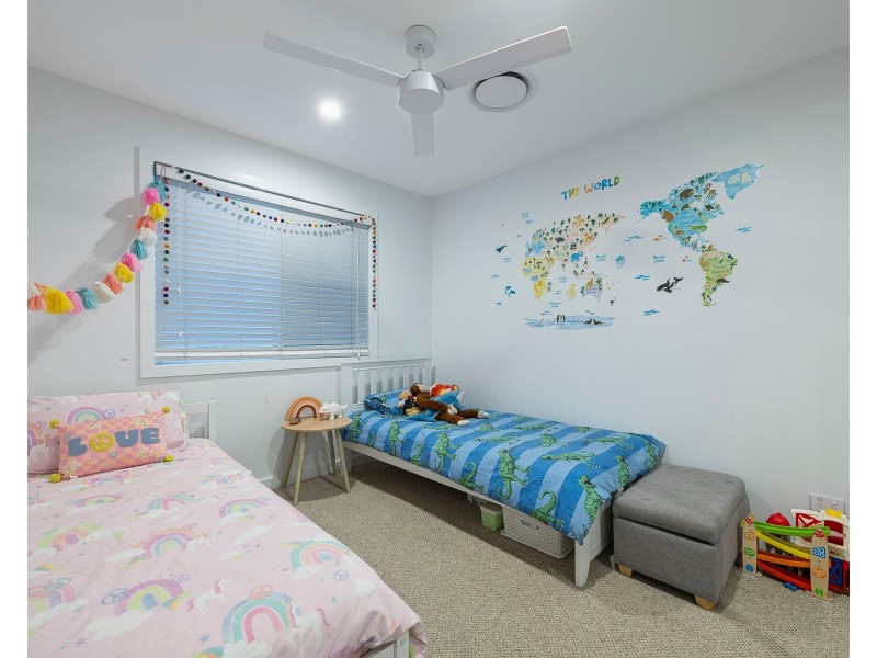4 Bradshaw Drive, Currumbin Waters QLD 4223