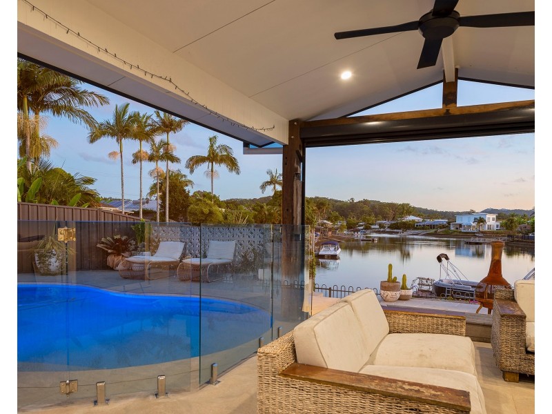 4 Bradshaw Drive, Currumbin Waters QLD 4223